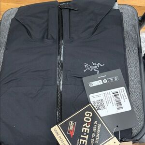 Arc'teryx Black Gore-Tex Performance Jacket